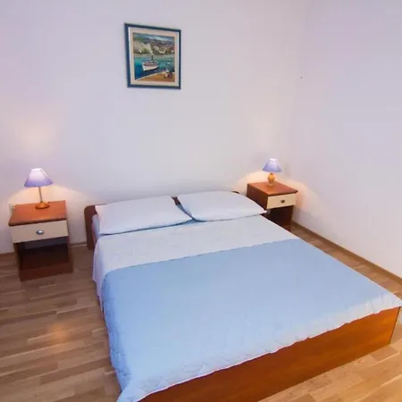 Apartament Magdic - Two Bedroom With Terrace Brzac