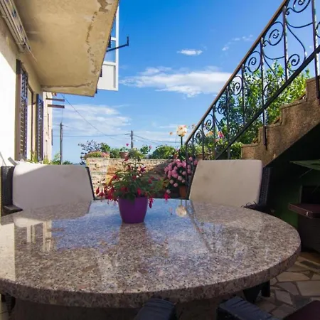 Apartament Magdic - Two Bedroom With Terrace