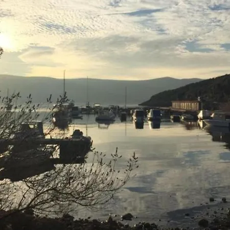 Magdic - Two Bedroom With Terrace *