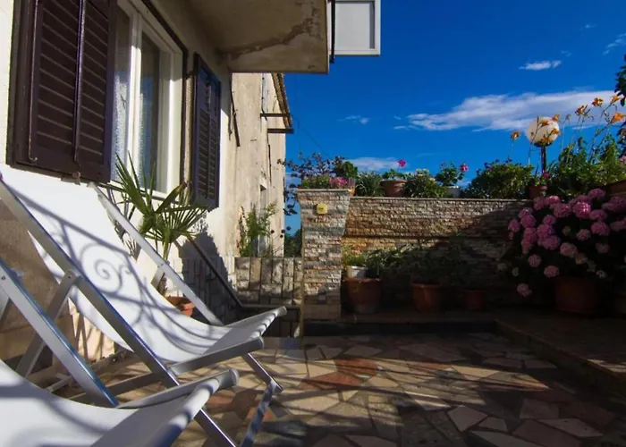 Magdic - Two Bedroom With Terrace