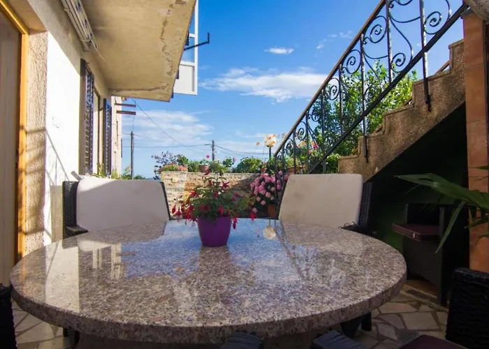 Apartment Magdic - Two Bedroom With Terrace