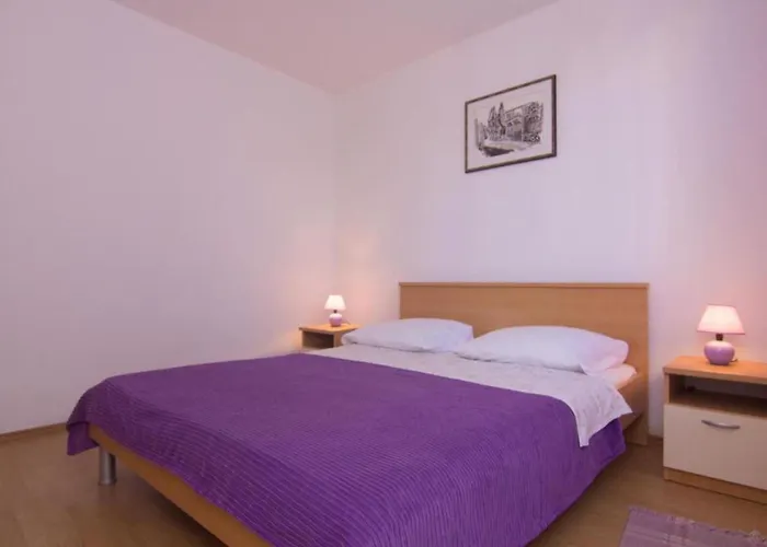 Apartment Magdic - Two Bedroom With Terrace Brzac